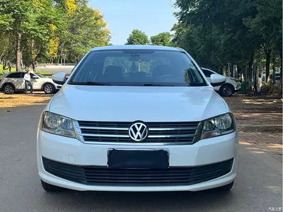 2013 Volkswagen Lavida Facelift Classic 1.6L Automatic Trend, фото 2, лот 10453840
