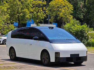2024 Li Auto MEGA Ultra, фото 3, лот 10385333
