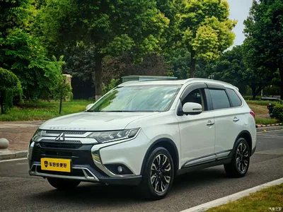 2020 Mitsubishi Outlander 2.4L 4WD Luxury 5-seater, фото 1, лот 10393236