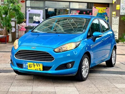 2013 Ford Fiesta Hatchback 1.5L Automatic Fashion, фото 1, лот 10688961