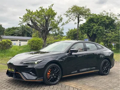 2025 Changan UNI-V 2.0T Sport Version, фото 1, лот 10250015