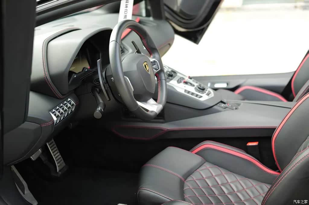 2018 Lamborghini Aventador S Roadster, фото 4, лот 11017947