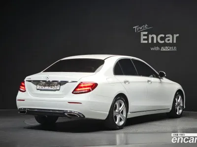 2018 Mercedes-Benz E-Class E200 Avantgarde, фото 1, лот 11210173