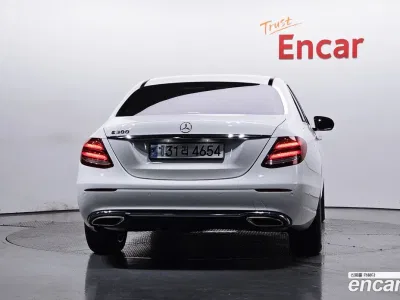 2017 Mercedes-Benz E-Class E200 Avantgarde, фото 3, лот 10167667