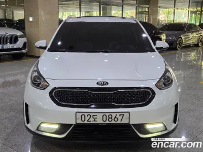 2017 Kia Niro Prestige, фото 2, лот 10114718