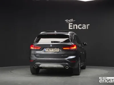 2021 BMW X1 xDrive 20i Advantage, фото 2, лот 10064665