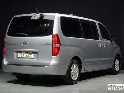 2016 Hyundai Starex 12-Seater Wagon, фото 2, лот 10193393