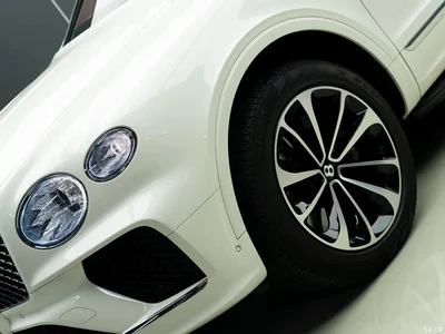 2024 Bentley Bentayga 4.0T V8 Long Wheelbase, фото 3, лот 10685015