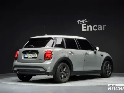2022 Mini Cooper 5Door Classic, фото 2, лот 10222877