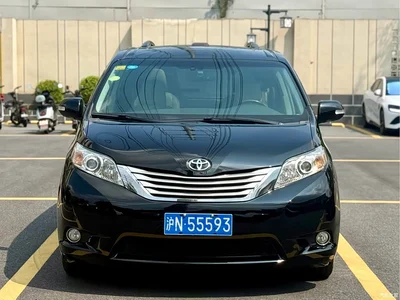 2010 Toyota Sienna, фото 2, лот 10694005