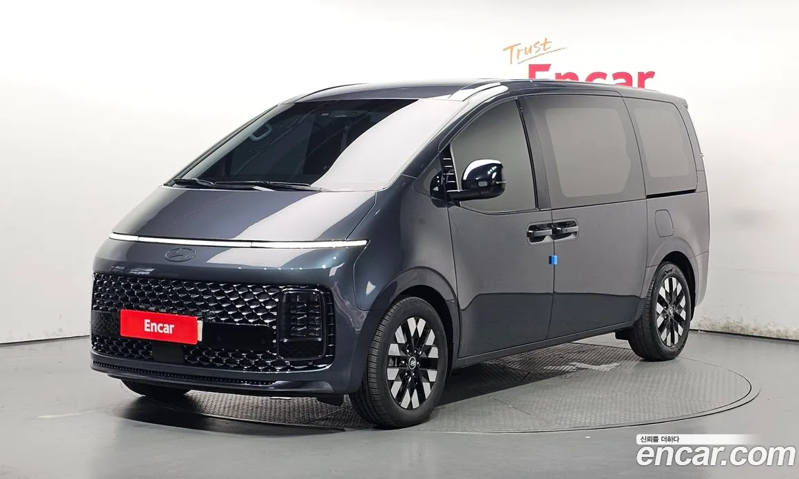2025 Hyundai Staria Lounge 9-Seater, фото 1, лот 11085274