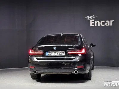 2022 BMW 3-Series 320i, фото 4, лот 10107075