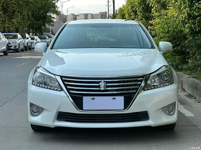 2012 Toyota Crown 2.5L Royal Leather Edition, фото 2, лот 10324576