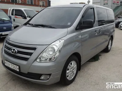 2017 Hyundai Starex 3-Seater VAN, фото 1, лот 10191577