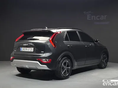 2022 Kia Niro Prestige, фото 2, лот 10370144