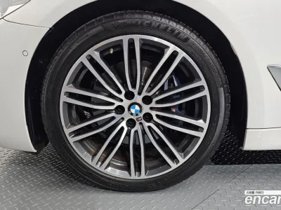 2020 BMW 5-Series 530i M Sport Package Plus, фото 4, лот 10059983