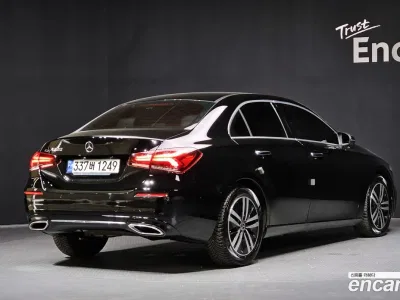 2021 Mercedes-Benz A-Class A220 Sedan, фото 1, лот 10038763