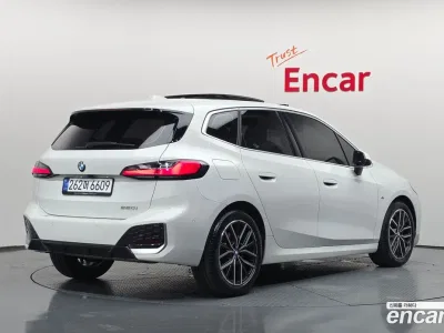 2025 BMW 2-Series 220i M Sport Design, фото 2, лот 10213041