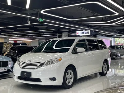 2015 Toyota Sienna, фото 1, лот 10300097
