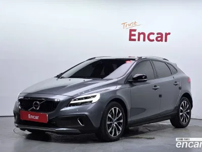 2019 Volvo V40 D3, фото 1, лот 10123489