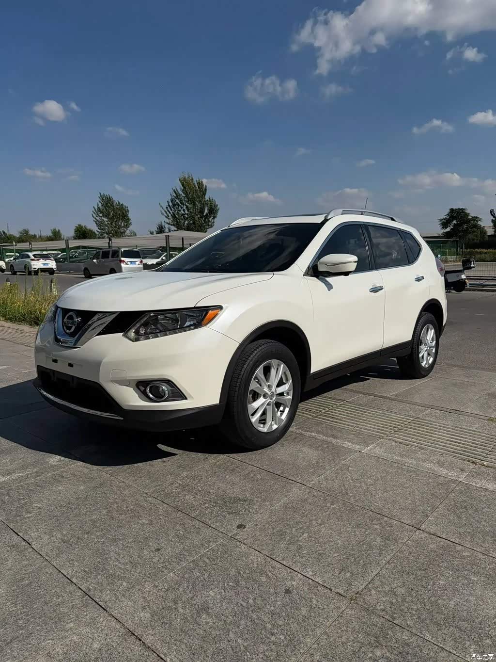 2014 Nissan X-Trail 2.0L CVT Comfort Edition 2WD, фото 1, лот 11216255