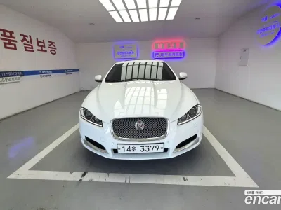 2015 Jaguar XF 2.2D Luxury, фото 1, лот 10174080