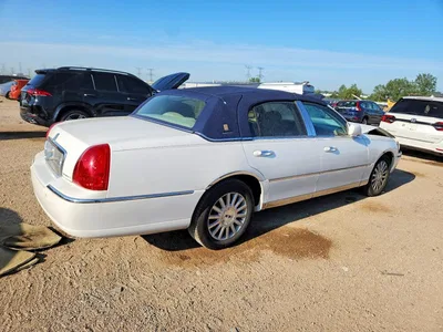 2004 LINCOLN TOWN CAR EXECUTIVE, фото 3, лот 10970227