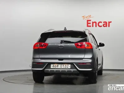 2017 Kia Niro Prestige, фото 4, лот 10077117
