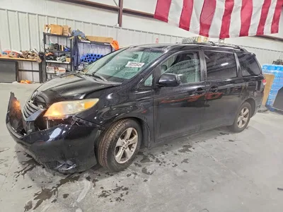 2011 TOYOTA SIENNA LE, фото 1, лот 10579802