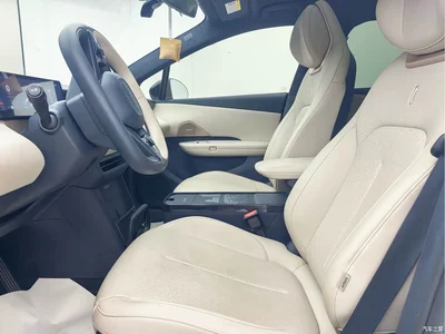 2025 Lynk & Co Z20 530km RWD Pro, фото 4, лот 10315070