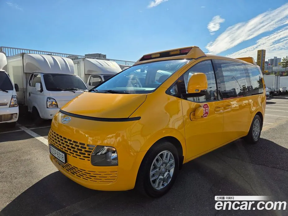 2022 Hyundai Staria L3.5 Kinder Safety Car, фото 1, лот 11057697