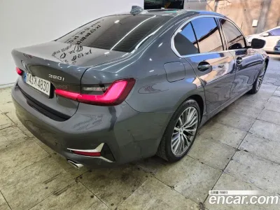 2022 BMW 3-Series 320i M Sport, фото 4, лот 10044774