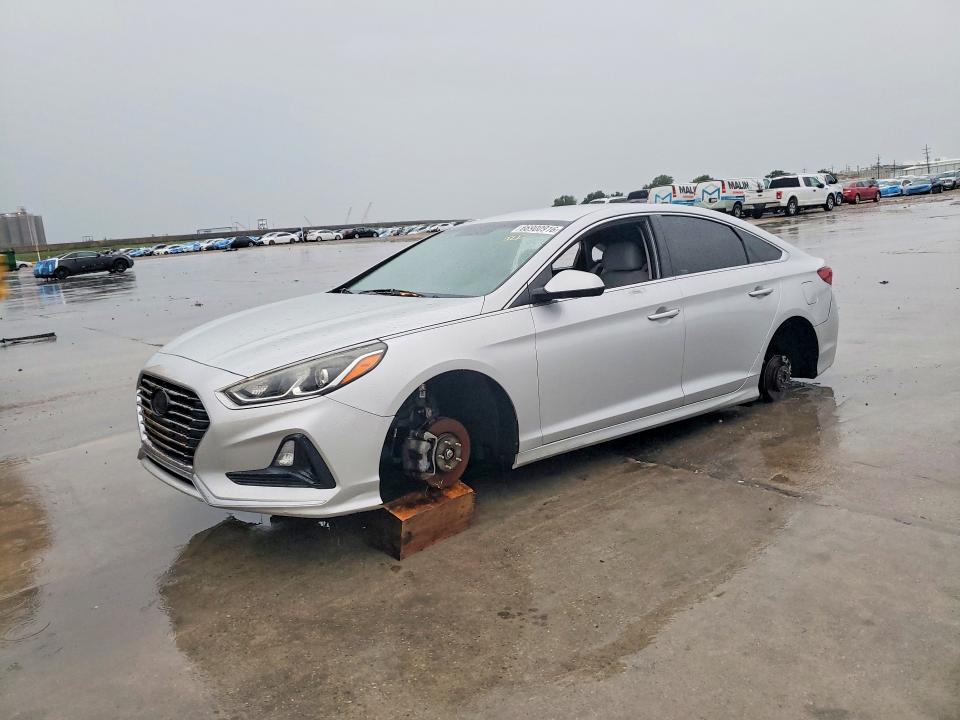 2018 HYUNDAI SONATA, фото 1, лот 11209277