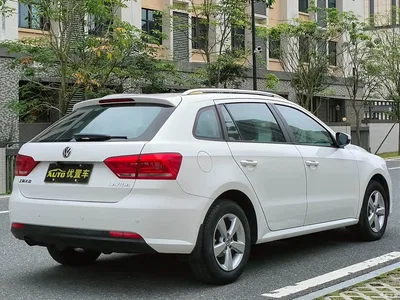 2013 Volkswagen Lavida Tour 1.6L Automatic Trend Style, фото 3, лот 10470414