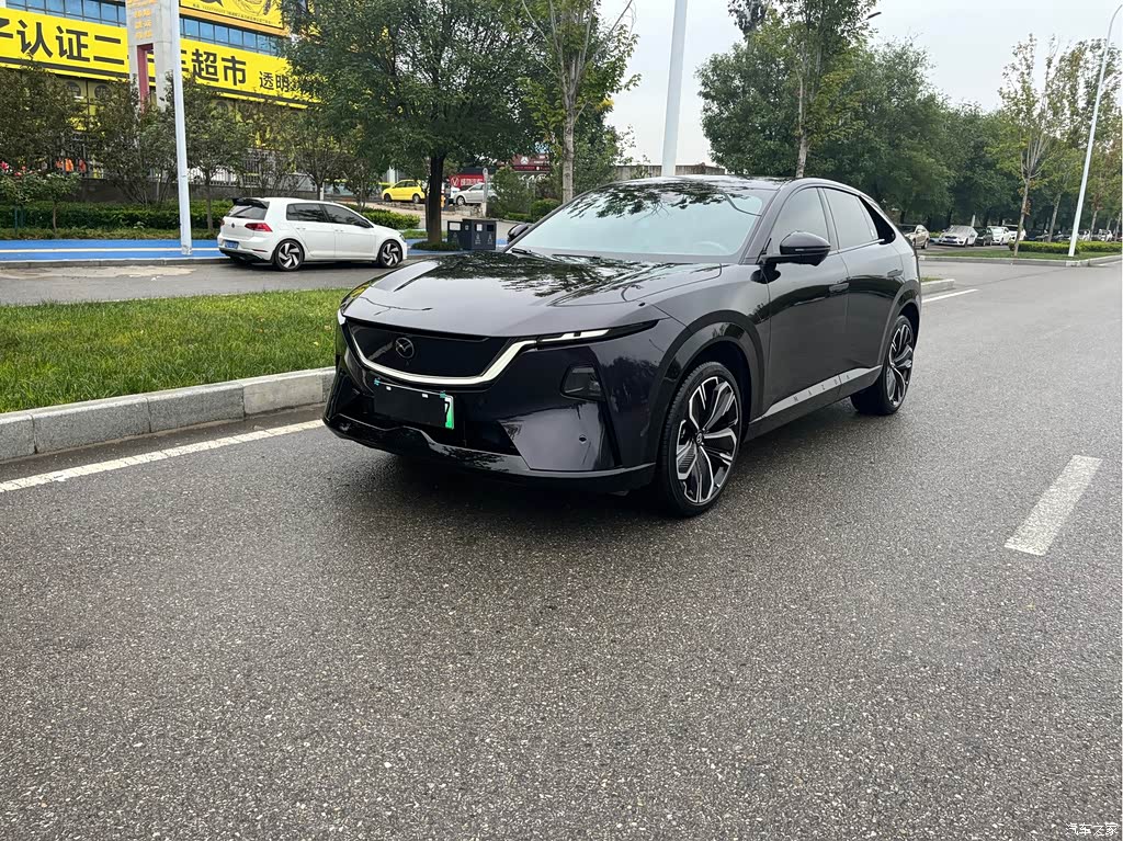 2025 Mazda EZ-60 Range-extender Base Model, фото 1, лот 10446397