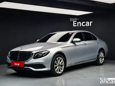 2018 Mercedes-Benz E-Class E300 4MATIC Exclusive, фото 1, лот 10165338