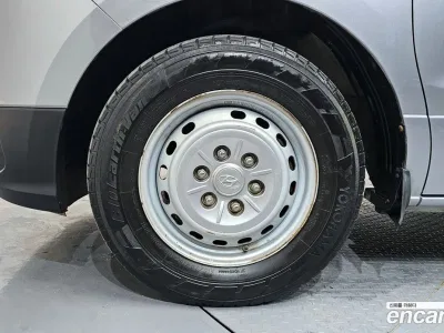 2019 Hyundai Starex Van 3-Seater, фото 4, лот 10192453