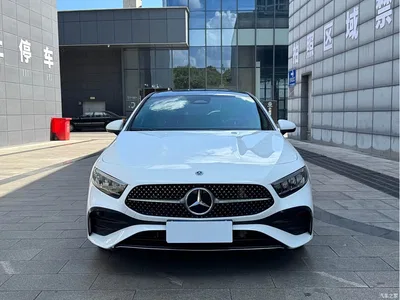2025 Mercedes-Benz A-Class A 200 L Fashion Edition, фото 2, лот 10893560