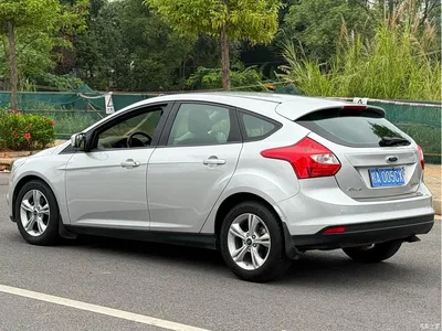2012 Ford Focus Hatchback 1.6L Automatic Trend, фото 3, лот 10417658