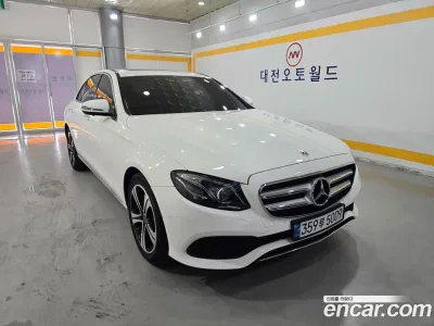 2018 Mercedes-Benz E-Class E300 4MATIC Avnatgarde, фото 3, лот 10223629