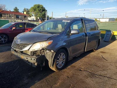 2015 TOYOTA SIENNA XLE 8-PASSENGER, фото 1, лот 10515472