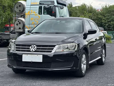 2013 Volkswagen Lavida Facelift Classic 1.6L Automatic Trend, фото 1, лот 10454264