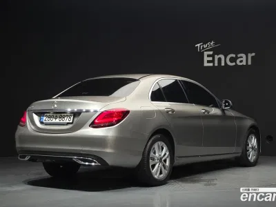 2020 Mercedes-Benz C-Class C200 Avantgarde, фото 1, лот 10042751