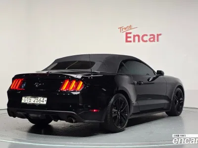 2017 Ford Mustang Convertible, фото 2, лот 10183887