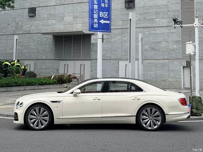 2020 Bentley Flying Spur, фото 3, лот 10244595