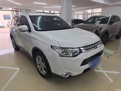 2014 Mitsubishi Outlander (Import) 2.4L 4WD Luxury Value Edition 5-seater, фото 4, лот 10340687