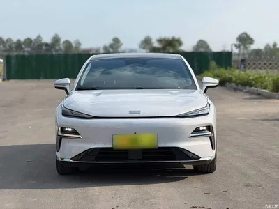2025 Geely Galaxy Galaxy Xingyao 8 130km EM-i Premium Edition, фото 3, лот 10833779
