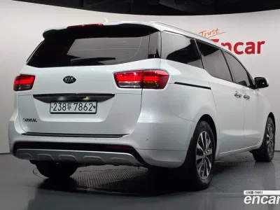 2016 Kia Canival 9-seater Luxury, фото 2, лот 11194644