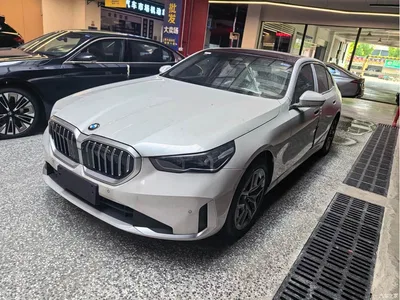 2025 BMW 5 Series 530Li Leading Luxury Package, фото 1, лот 11133950