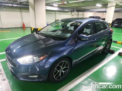 2019 Ford Focus 2.0 SEL Hatchback, фото 1, лот 10121122